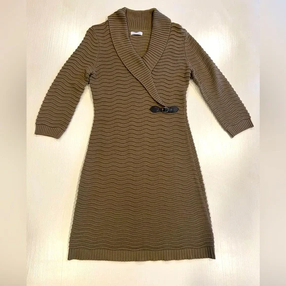 calvin klein brown sweater dress Calvin Klein Womens Logo Colorblock Smocked Waistband Jogger 27" Inseam, Burnt Ginger, X-Small at Amazon Women's Clothing store